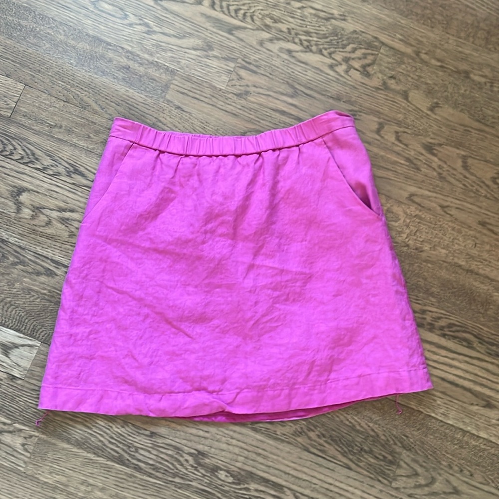 Crown and Ivy pink mini skirt, size S.